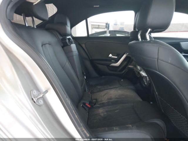W1K3G4EB8LW045222 Mercedes-Benz A 220