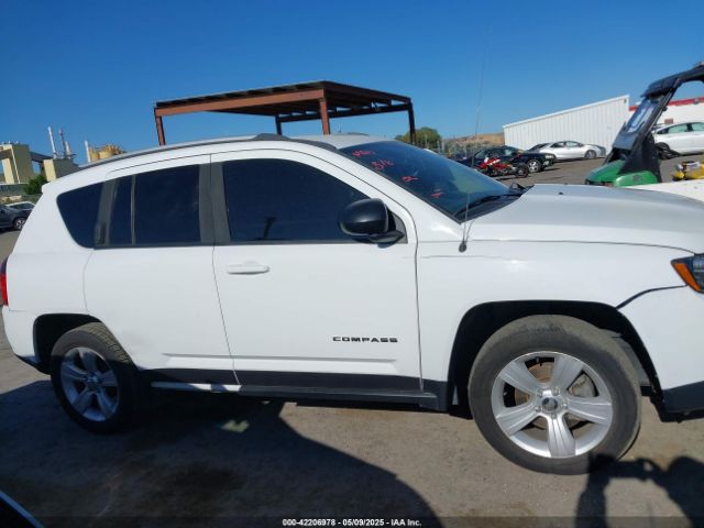 1C4NJCBA5GD615592 Jeep Compass Sport
