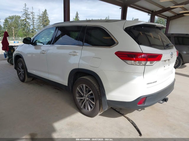 5TDJZRFH2KS588298 Toyota Highlander Xle