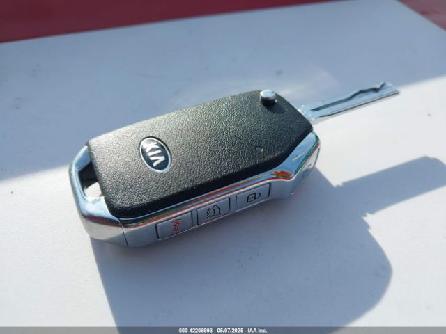 KNDPMCAC0M7862502 KIA Sportage Lx