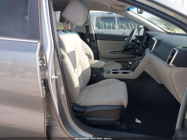 KNDPMCAC0M7862502 KIA Sportage Lx