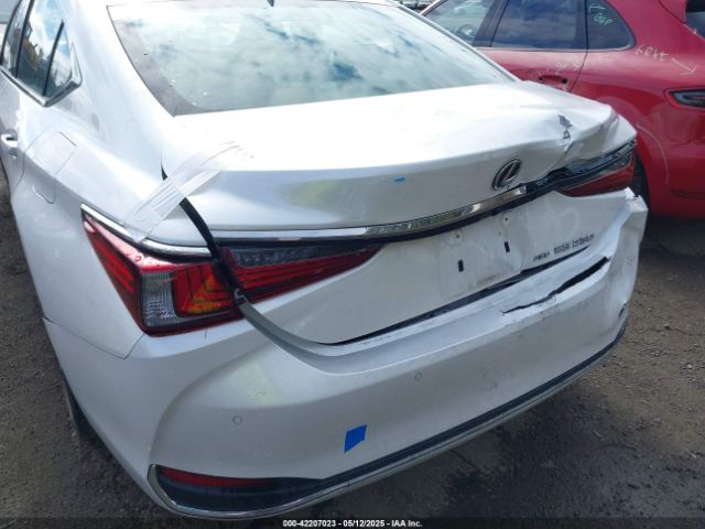 58AD11D17RU012342 Lexus ES 250