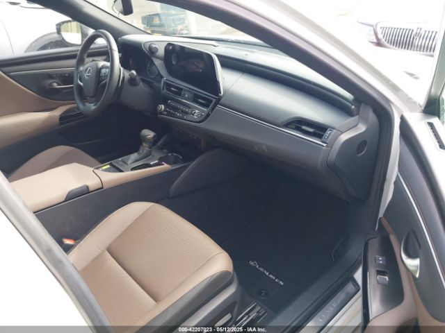 58AD11D17RU012342 Lexus ES 250