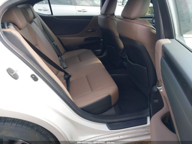 58AD11D17RU012342 Lexus ES 250
