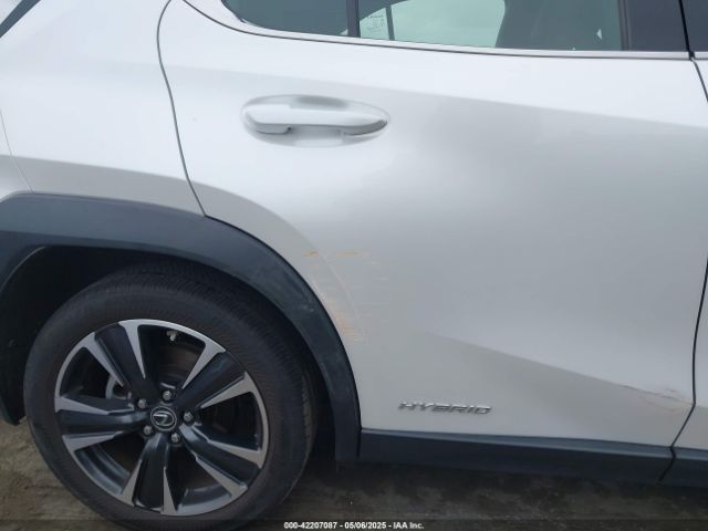 JTHX9JBH5M2038636 Lexus UX 250H