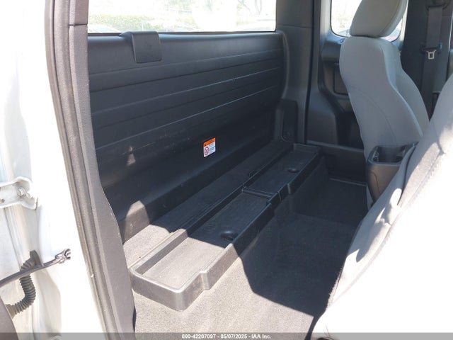 5TFRX5GN3JX113595 Toyota Tacoma Sr