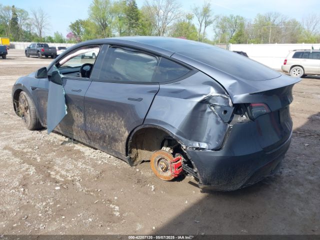 2023 TESLA MODEL Y 7SAYGDEF1PF777756 Photo 2