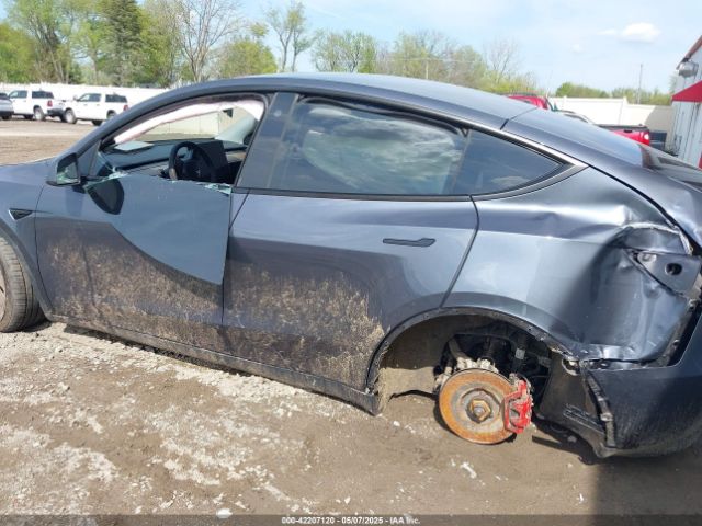 2023 TESLA MODEL Y 7SAYGDEF1PF777756 Photo 5