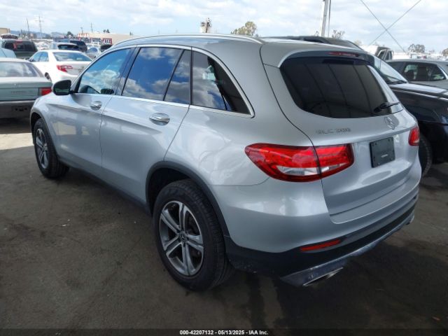 2019 MERCEDES-BENZ GLC 300 WDC0G4JB4KV129605 Photo 2