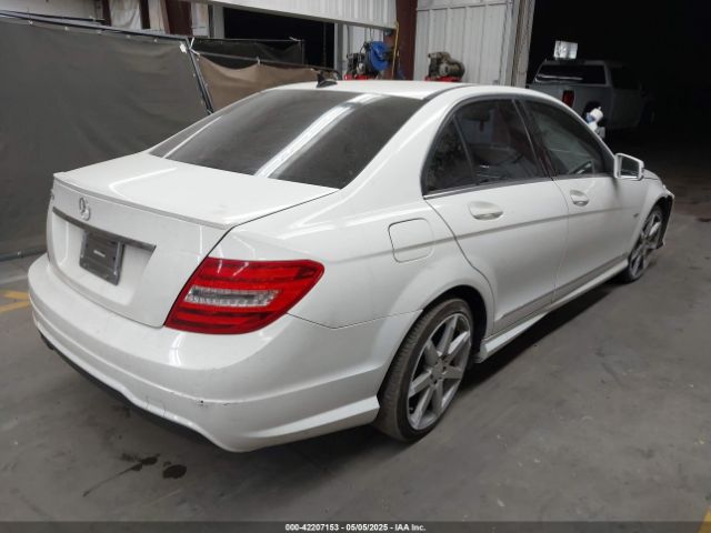 2012 MERCEDES-BENZ C 250 WDDGF4HB6CA614243 Photo 3