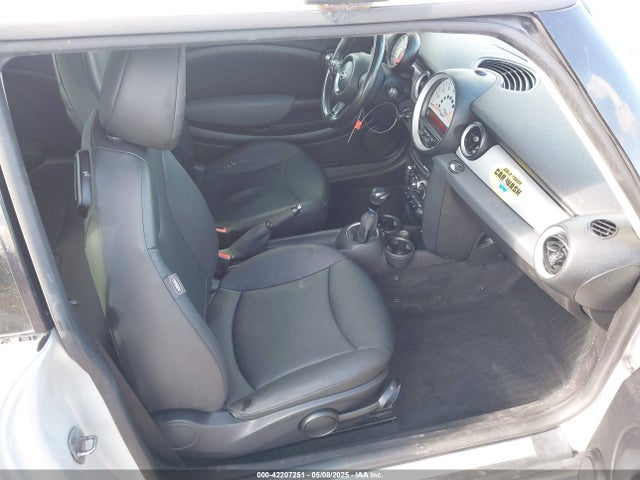 2011 MINI COOPER WMWSU3C51BT095415 Photo 4