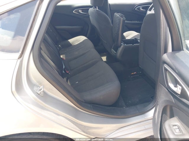 1C3CCCAB3FN602753 Chrysler 200 Limited
