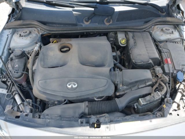 SJKCH5CP5HA027550 Infiniti Qx30 Premium
