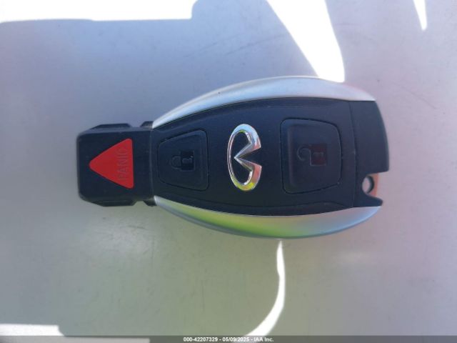 SJKCH5CP5HA027550 Infiniti Qx30 Premium