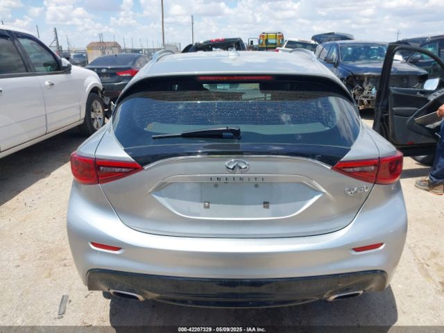 SJKCH5CP5HA027550 Infiniti Qx30 Premium