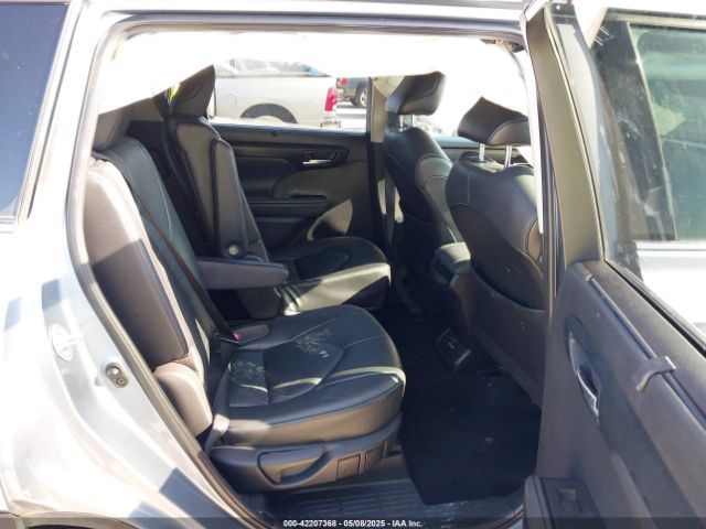 5TDGZRAH4MS073193 Toyota Highlander Xle