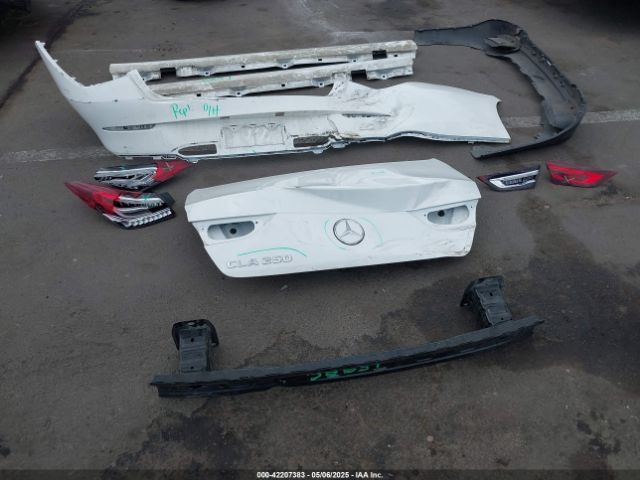 W1K5J4GB4NN321833 Mercedes-Benz m260