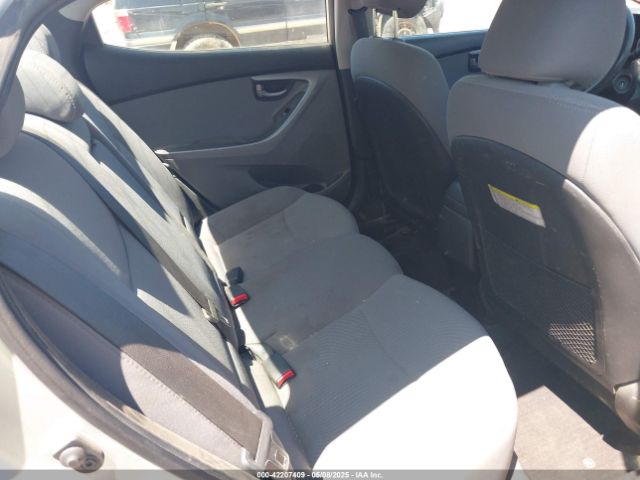 5NPDH4AE2EH457074 Hyundai ELANTRA SE