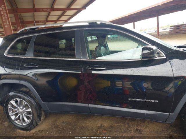 1C4PJMLX8KD267426 Jeep Cherokee Latitude Plus 4x4