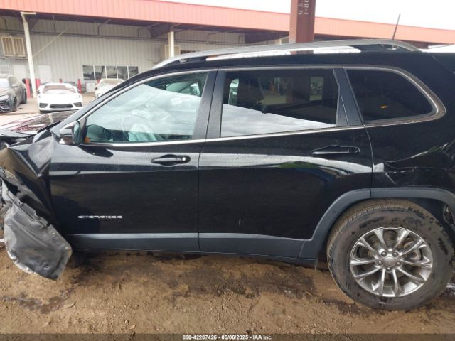 1C4PJMLX8KD267426 Jeep Cherokee Latitude Plus 4x4