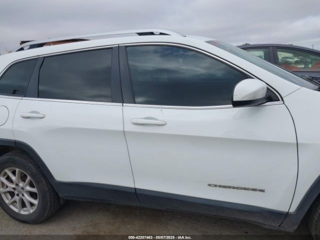 1C4PJMCB4HW519173 Jeep Cherokee Latitude 4x4