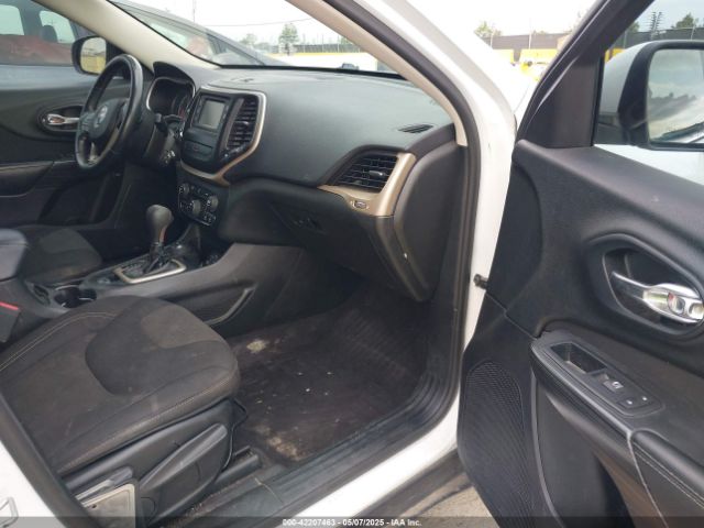 1C4PJMCB4HW519173 Jeep Cherokee Latitude 4x4