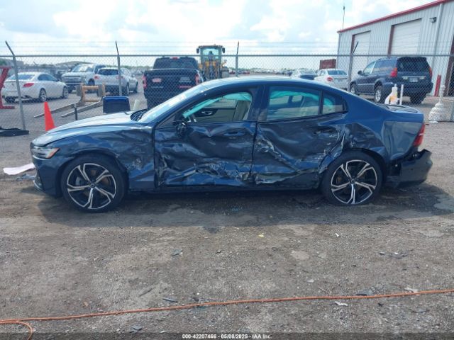 7JRL12TLXRG294640 Volvo S60 B5 Plus Dark Theme