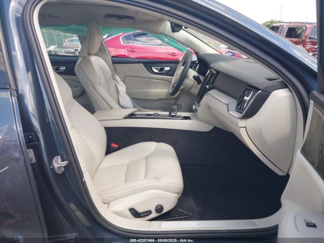 7JRL12TLXRG294640 Volvo S60 B5 Plus Dark Theme