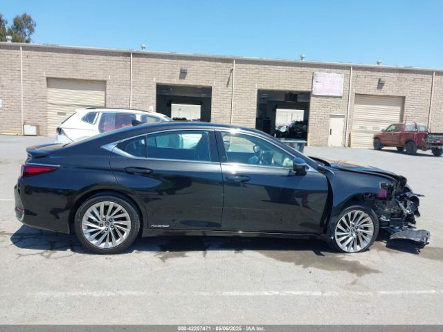 58AEA1C11MU012609 Lexus Es 300h Luxury