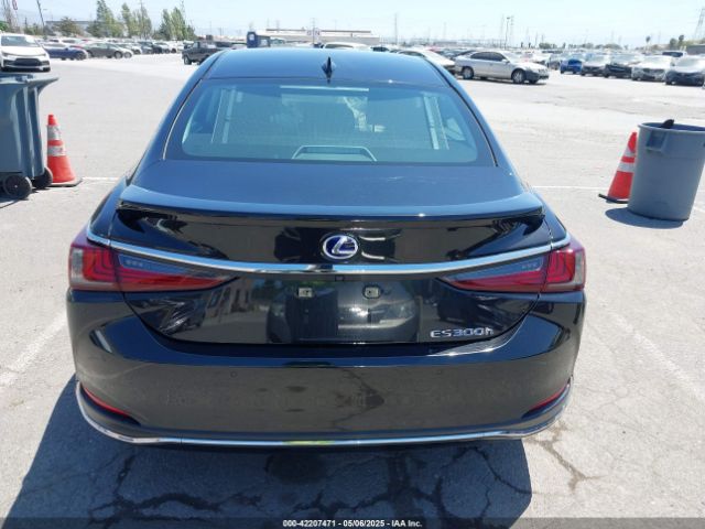 58AEA1C11MU012609 Lexus Es 300h Luxury