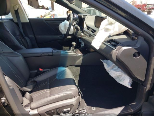 58AEA1C11MU012609 Lexus Es 300h Luxury