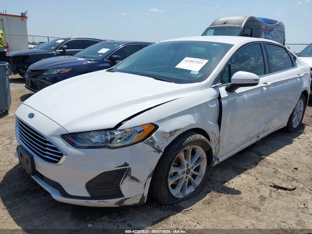 Ford 2020 2020 3FA6P0HD4LR232009 Image 2