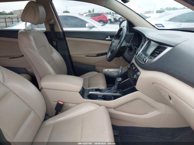 2016 HYUNDAI TUCSON KM8J33A2XGU034815 Photo 4