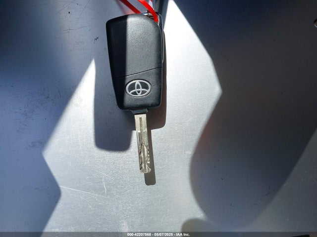 JTDEPRAE8LJ075821 Toyota COROLLA LE