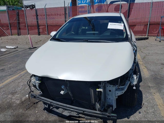 JTDEPRAE8LJ075821 Toyota COROLLA LE