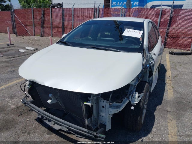 JTDEPRAE8LJ075821 Toyota COROLLA LE