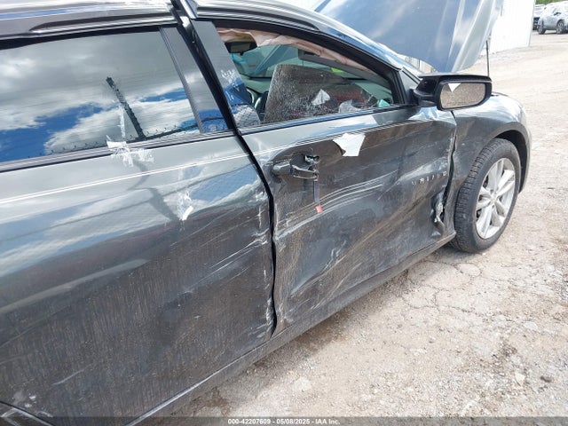 1G1ZD5ST5JF159717 Chevrolet MALIBU LT