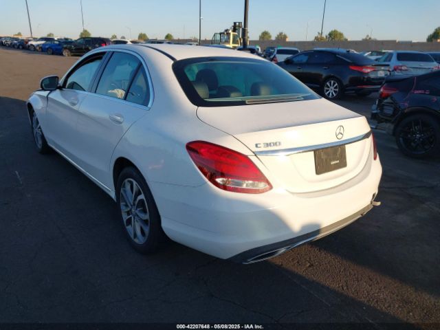 2017 MERCEDES-BENZ C 300 55SWF4JB7HU200532 Photo 2