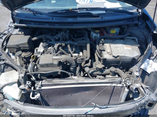 JTDKDTB35F1106470 Toyota Prius C Three