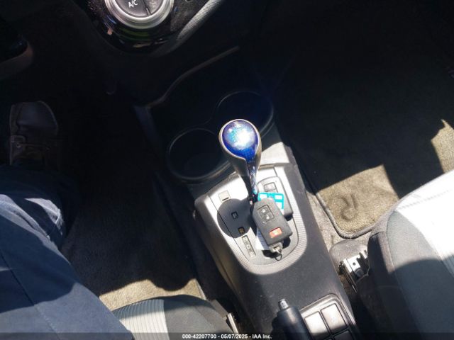 JTDKDTB35F1106470 Toyota Prius C Three