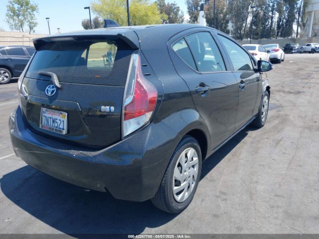 JTDKDTB35F1106470 Toyota Prius C Three