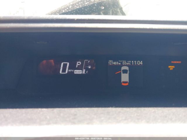 JTDKDTB35F1106470 Toyota Prius C Three