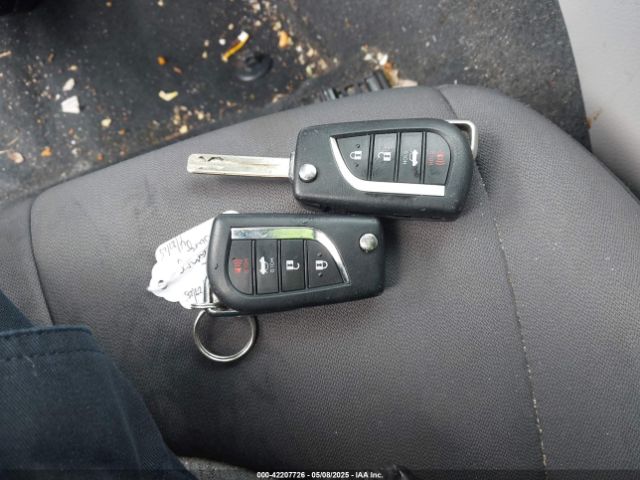 4T1C11AK4NU697085 Toyota CAMRY LE
