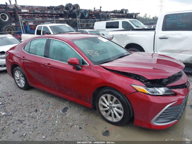 4T1C11AK4NU697085 Toyota CAMRY LE