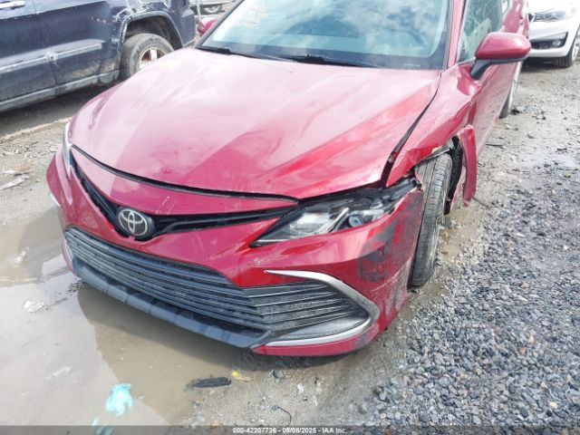 4T1C11AK4NU697085 Toyota CAMRY LE