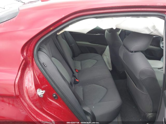 4T1C11AK4NU697085 Toyota CAMRY LE