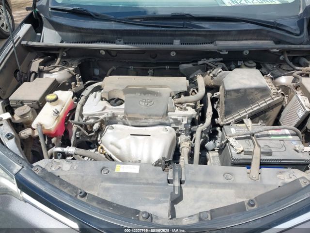 2T3BFREV0GW497072 Toyota RAV4 LE