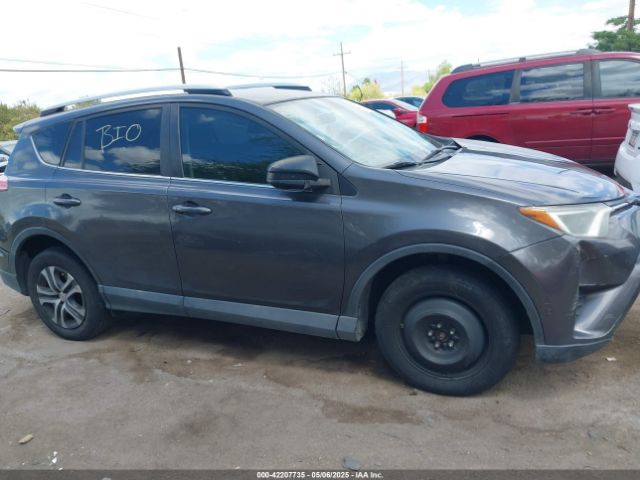 2T3BFREV0GW497072 Toyota RAV4 LE