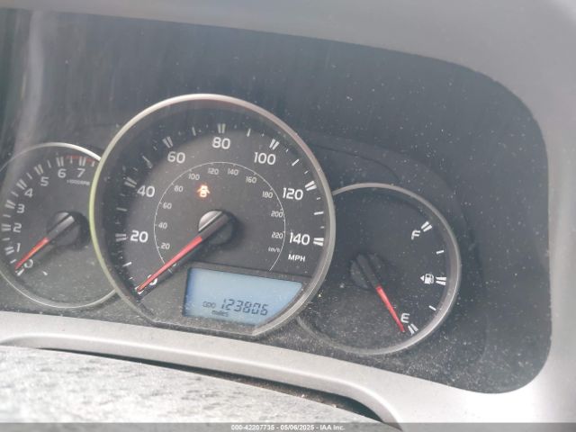 2T3BFREV0GW497072 Toyota RAV4 LE