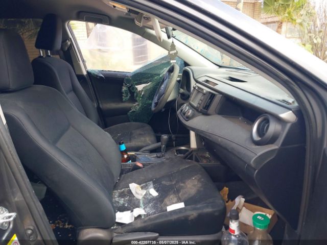 2T3BFREV0GW497072 Toyota RAV4 LE